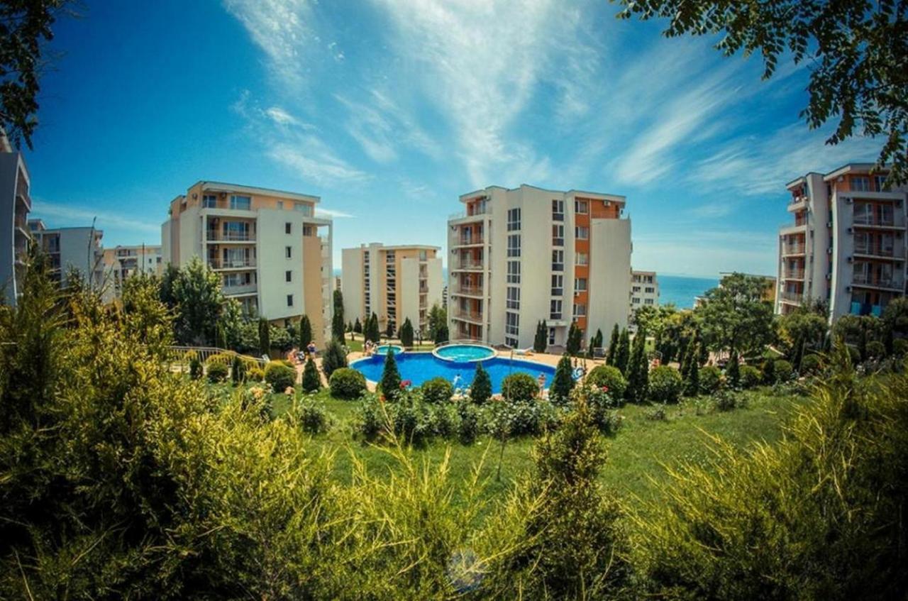 Fort Noks - Menada Apartments Sveti Vlas Exterior foto