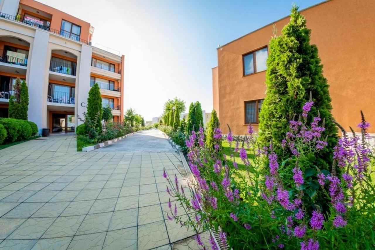 Fort Noks - Menada Apartments Sveti Vlas Exterior foto