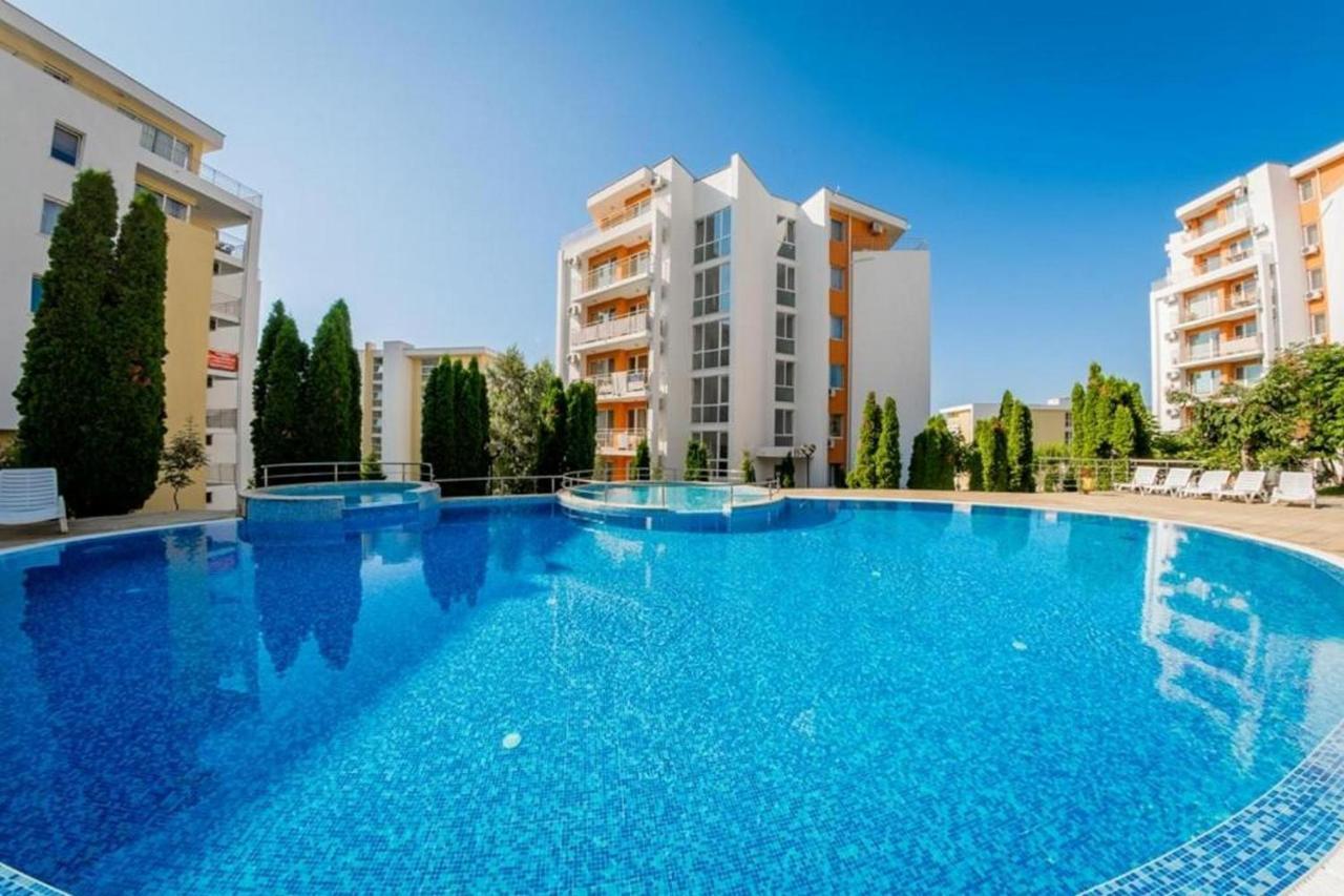 Fort Noks - Menada Apartments Sveti Vlas Exterior foto